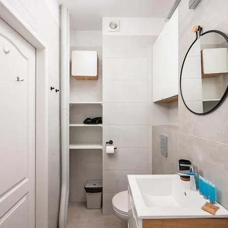 Apartmán Rondo Onz Red & Yellow *