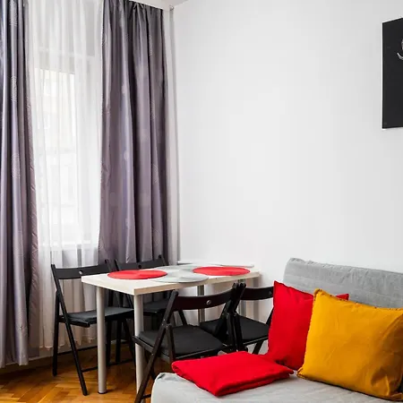 Rondo Onz Red & Yellow Apartmán