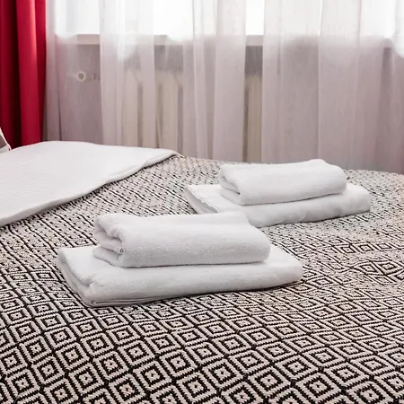 Apartamento Rondo Onz Red & Yellow Varsóvia