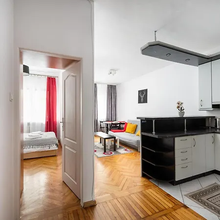 Rondo Onz Red & Yellow Apartament Warszawa