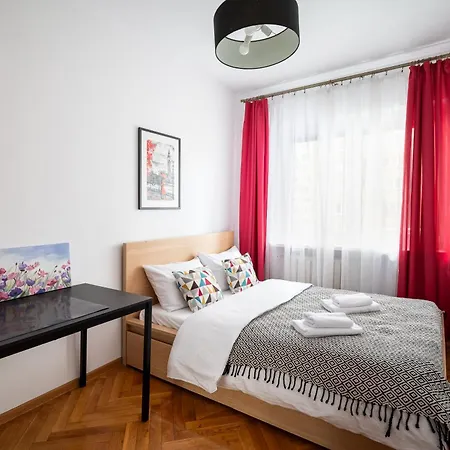 Rondo Onz Red & Yellow Appartement Varsovie